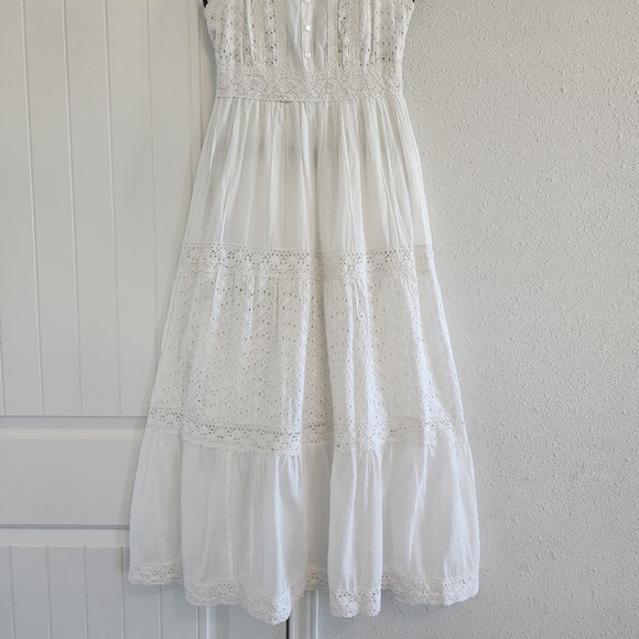 Magic White Eyelet & Lace Trim Maxi Dress Size Medium - Picture 9 of 12